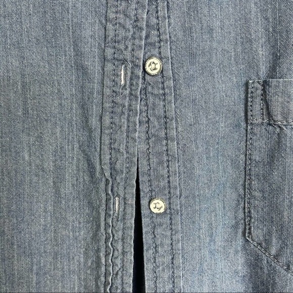 Trouve Chambray Top - Picture 2 of 5